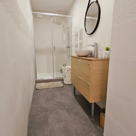 Belle Maison Renovee Au Centre De Sacre-coeur *