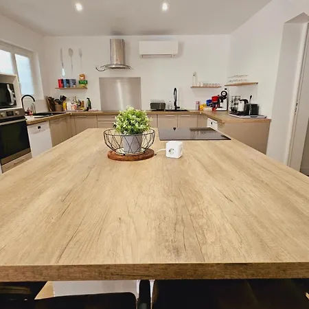 Casa vacanze Belle Maison Rénovée Au Centre De Sacré-cœur *