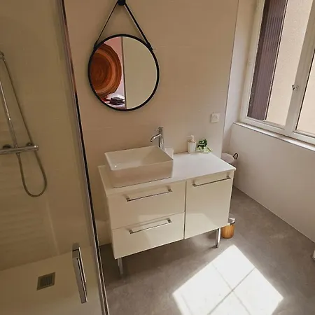 Belle Maison Renovee Au Centre De Sacre-coeur * אז'ן