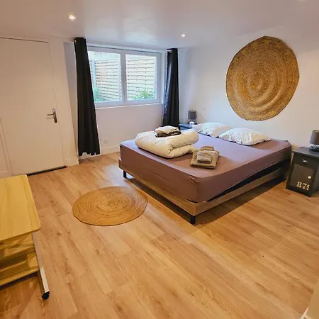 Belle Maison Renovee Au Centre De Sacre-coeur אז'ן