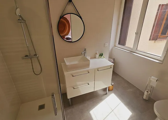 Belle Maison Rénovée Au Centre De Sacré-cœur * Agen